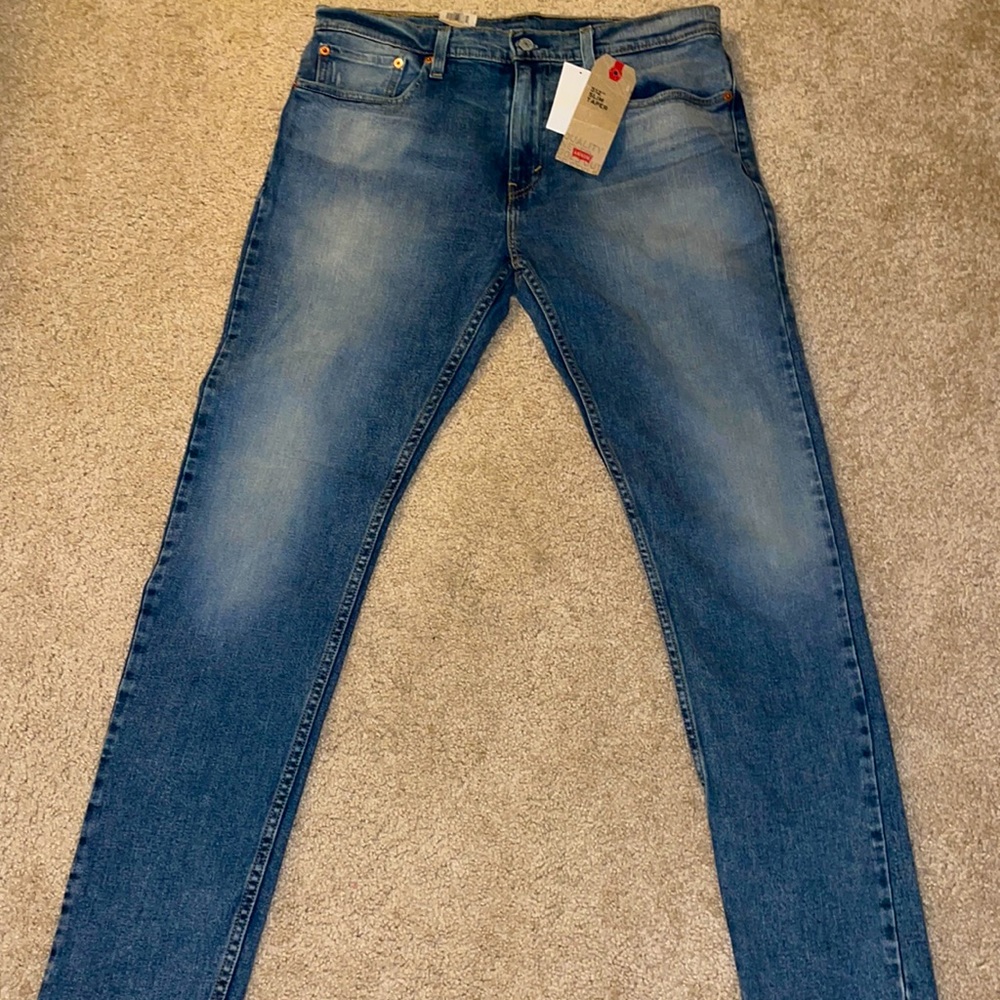 NWT men’s Levi jeans 33 x 32